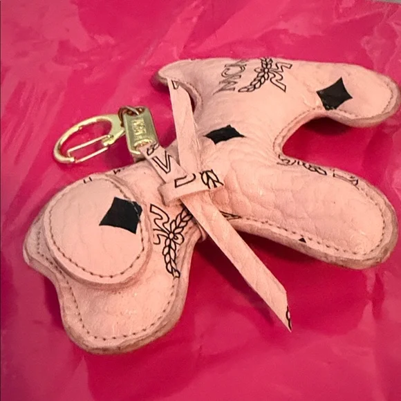 MCM Pink Dog Bag Charm - Picture 5 of 5